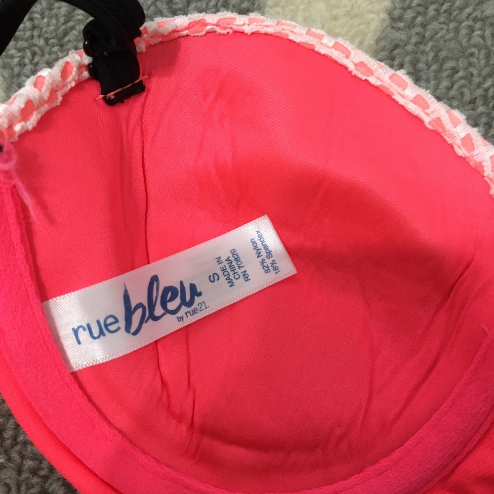 Bikini set - Picture 2 of 3